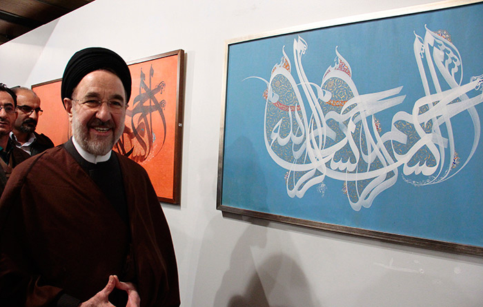 (تصاویر) سیدمحمد خاتمی در نمایشگاه خط