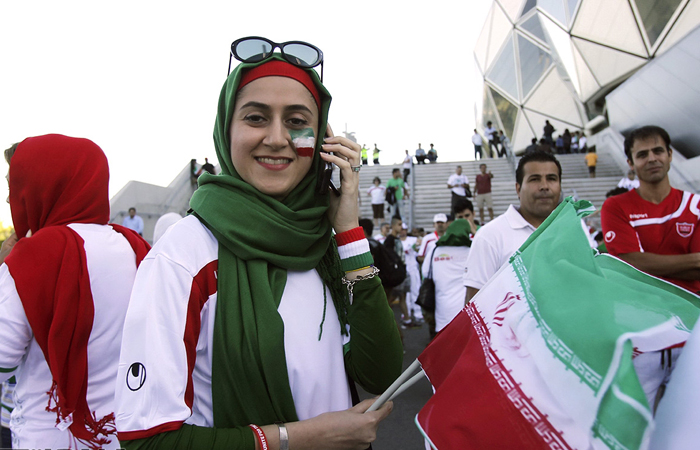 (تصاویر) متن و حواشی دیدار ایران و بحرین