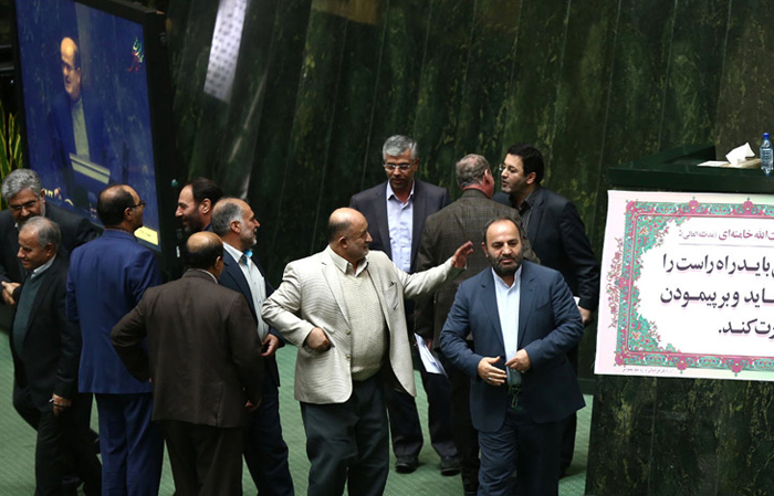 (تصاویر) فضای آرام مجلس قبل از نطق مطهری