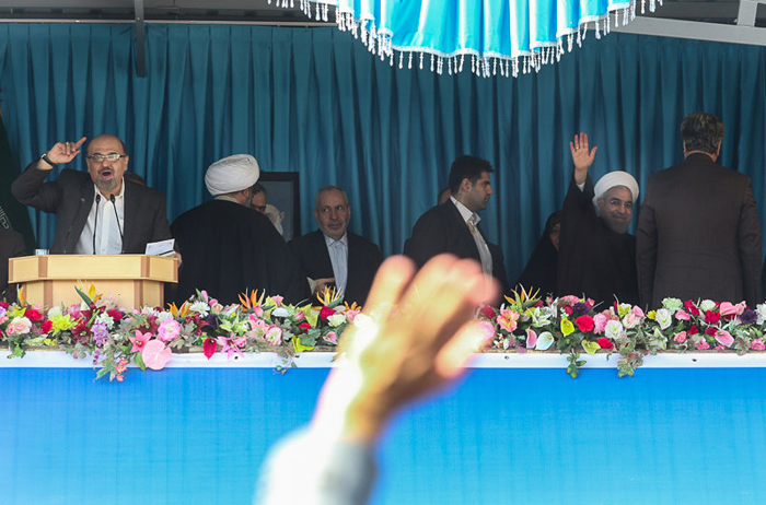(تصاویر) استقبال از روحانی در بوشهر