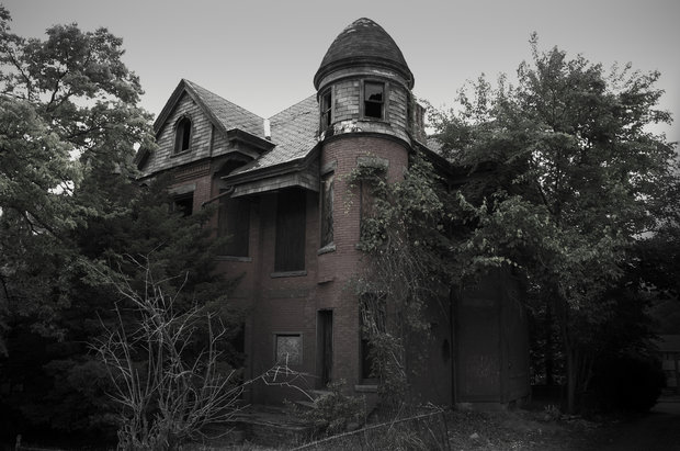 (تصاویر) ترسناک‌ترین خانه‌هایی که دیده‌اید