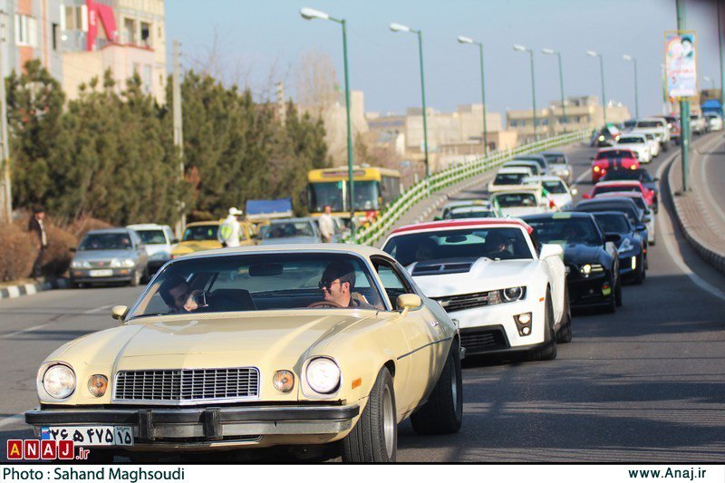 (تصاویر) رژه‌ی آمریکایی‌ها در دوازده بهمنِ تبریز!