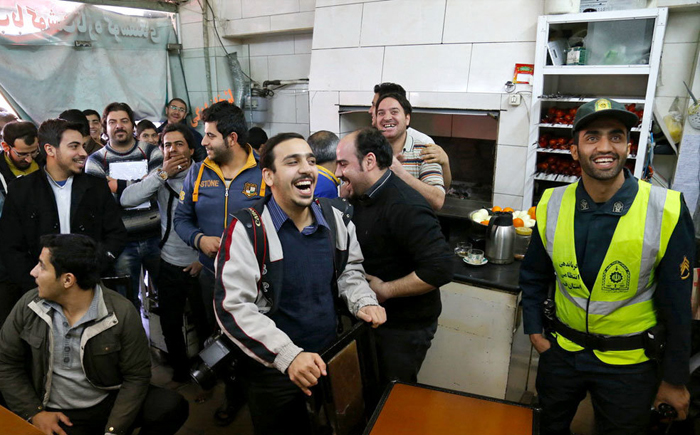 (تصاویر) تماشای دیدار پر هیجان ایران و عراق