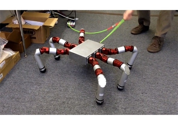 (تصاویر) ربات شش پا برای عملیات نجات