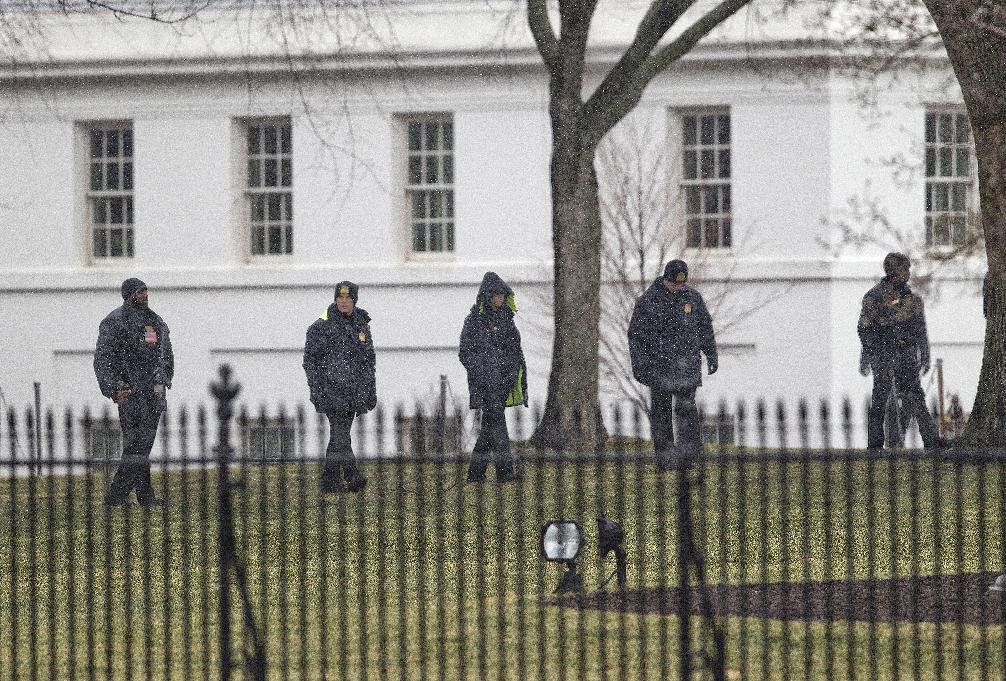 (تصویر) سقوط پهپاد در کاخ سفید