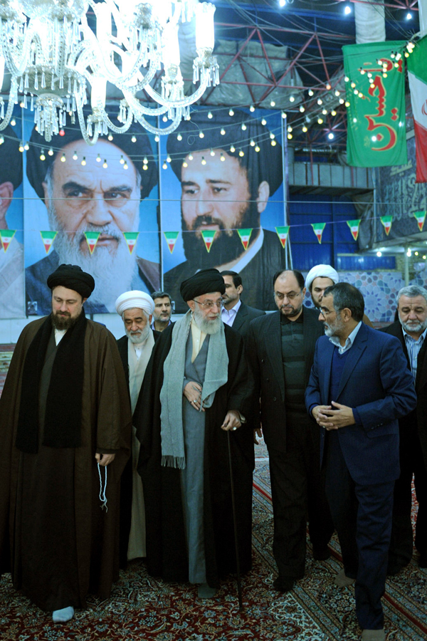 (تصاویر) رهبر انقلاب در مرقد امام(ره)