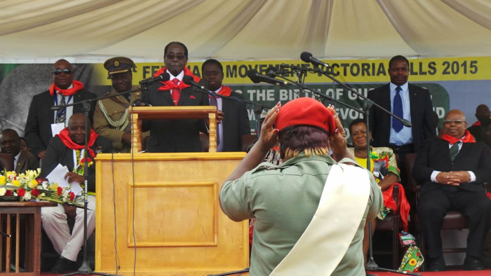 (تصاویر) جشن تولد یک‌میلیون دلاری موگابه