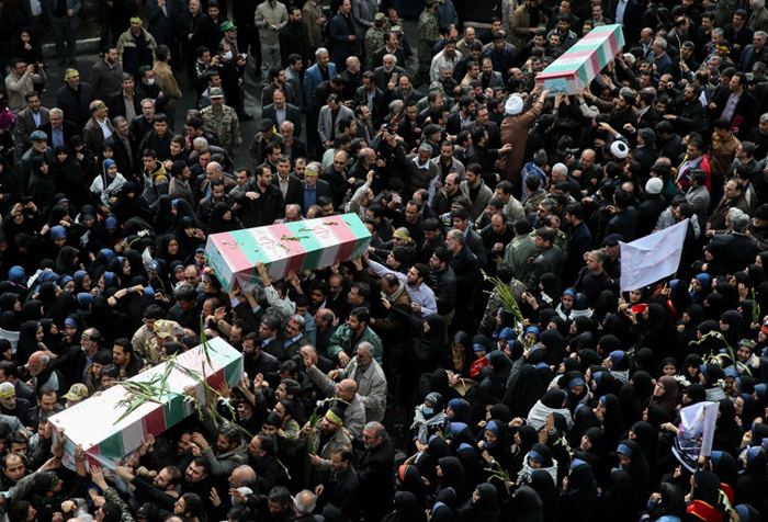 (تصاویر) تشییع سه شهید گمنام در تهران