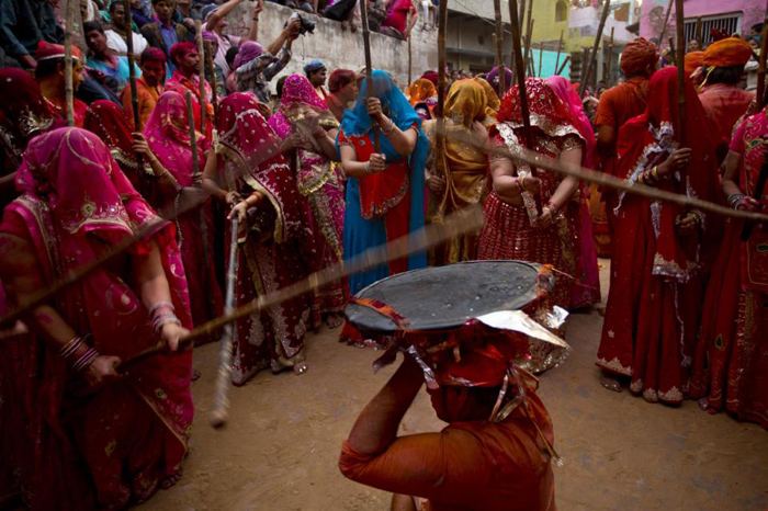 (تصاویر) جشن رنگ‌ها؛ استقبال هندی‌ها از بهار