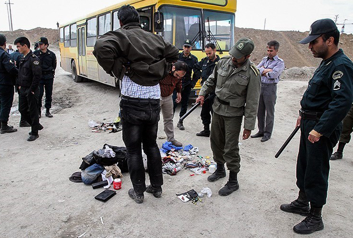 (تصاویر) جمع‌آوری معتادان و بی‌خانمانان مشهد