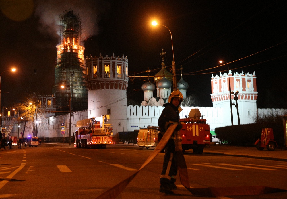 (تصاویر) آتش‌سوزی مهیب در قلب مسکو