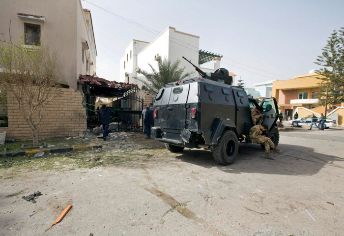 (تصاویر) خانه سفیر ایران در لیبی پس از انفجار