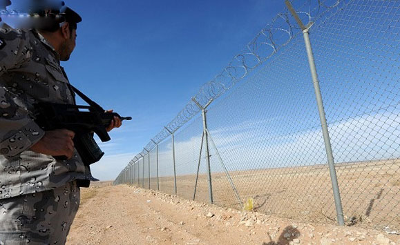 (تصاویر) احداث دیوار 800 کیلومتری از ترس داعش