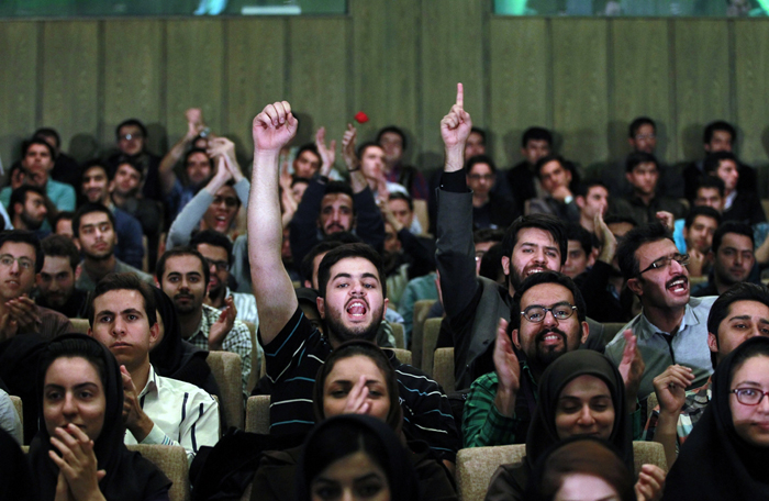 (تصاویر) روحانی در مراسم روز دانشجو