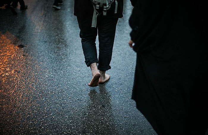 (تصاویر) پیاده روی بزرگ زائران از نجف به کربلا