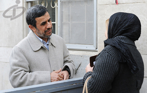 (تصاویر) صف مراجعه به احمدی‌نژاد