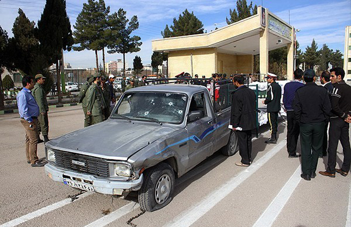 (تصاویر) هلاکت دو قاچاقچی در کرمان