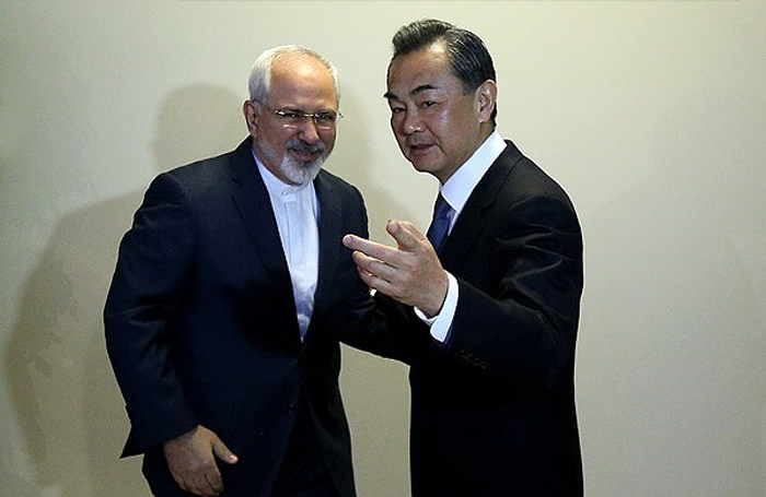 (تصاویر) دیدار ظریف با وزیرخارجه چین