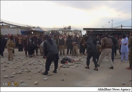 (تصاویر) سنگسار شهروند عراقی توسط داعش