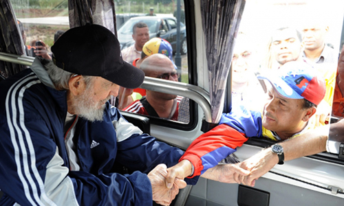 (تصاویر) دیدار عمومی فیدل‌کاسترو پس از 14 ماه