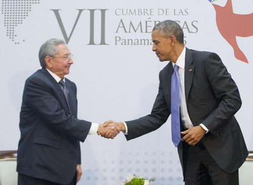 (تصاویر) دیدار تاریخی کاسترو و اوباما