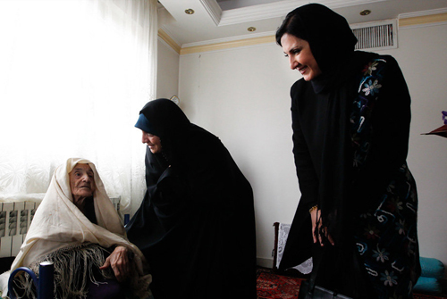 (تصاویر) مسن‌ترین مادر تهران