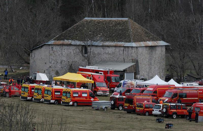 (تصاویر) سقوط هواپیمای مسافربری در فرانسه