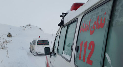 نجات 5 زن باردار کردستاني گرفتار در برف +(تصاویر)