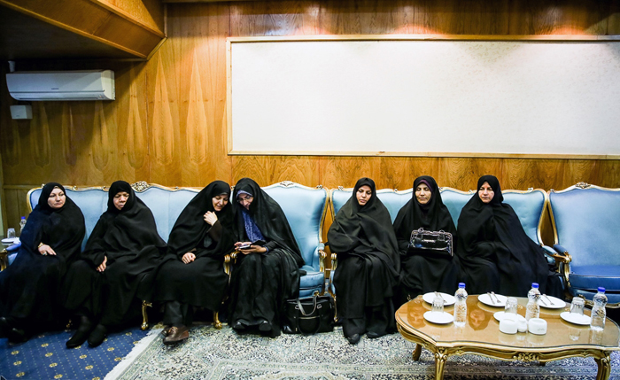 (تصاویر) حواشی نشست خبری روحانی