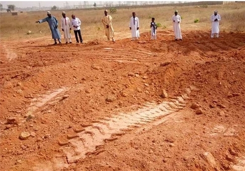 (تصاویر) کشف گور ‌جمعی شیعیان در نیجریه