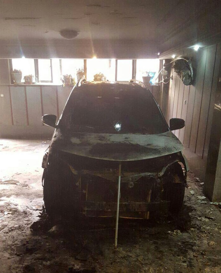 تندروها خودروی یک کاندیدای اصلاح‌طلب را به آتش کشیدند+ (عکس)