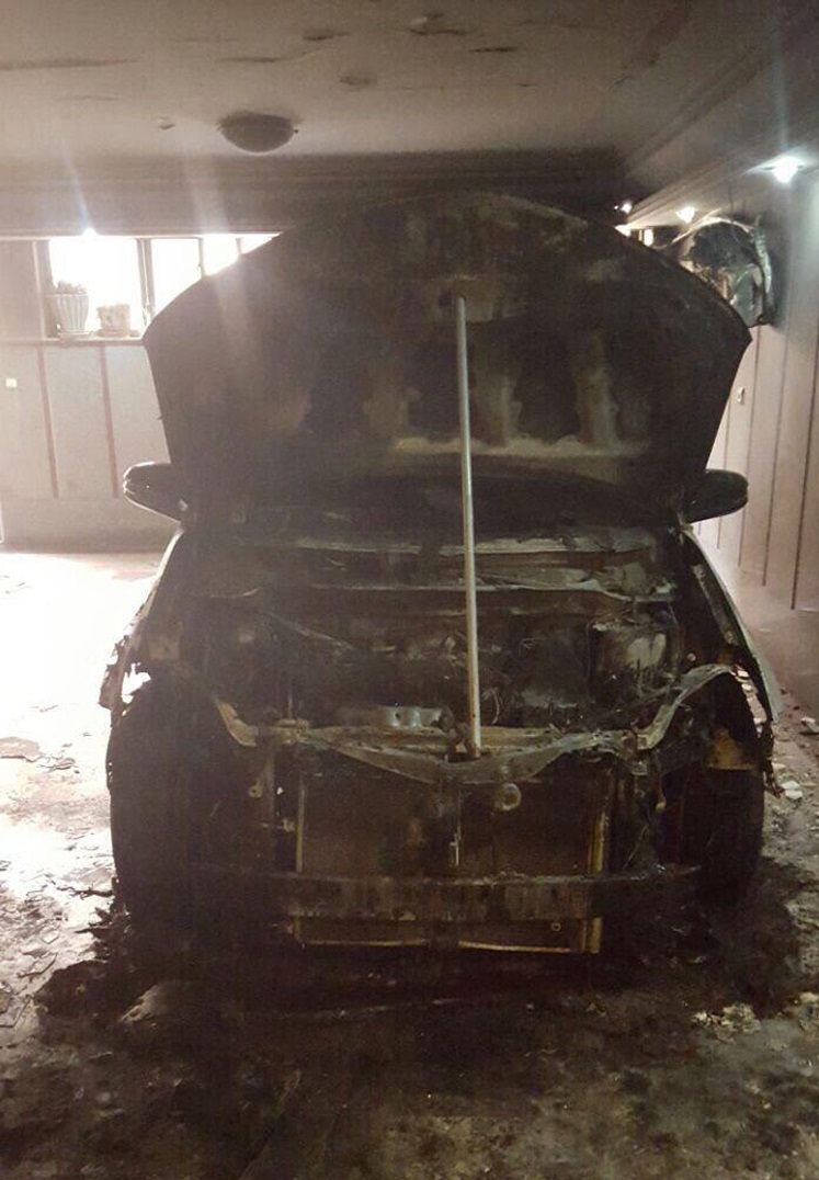تندروها خودروی یک کاندیدای اصلاح‌طلب را به آتش کشیدند+ (عکس)