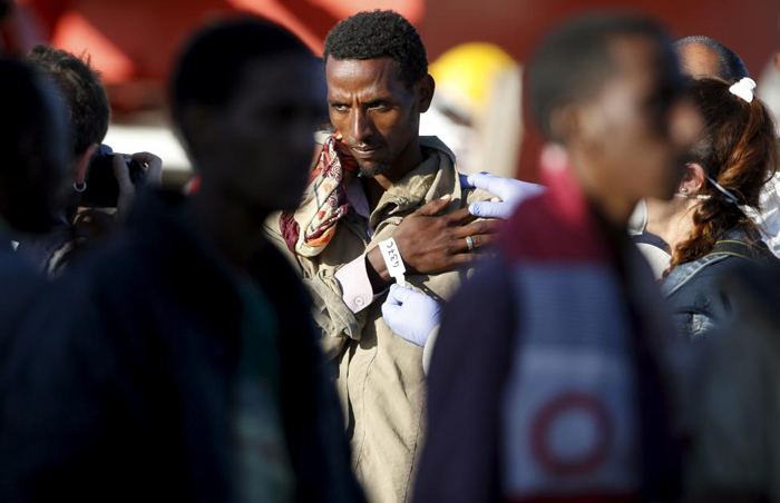 (تصاویر) نجات 2هزار مهاجر از مدیترانه