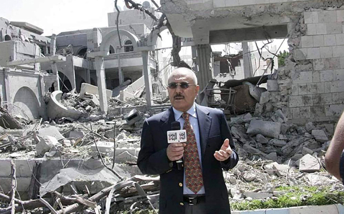 (تصاویر) عبدالله صالح در خانه ویرانه