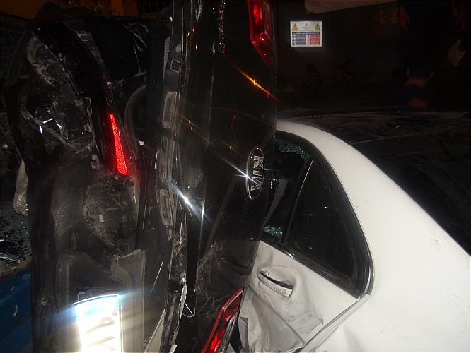 (تصاویر) تصادف جرثقیل با 8 خودرو در پاسداران