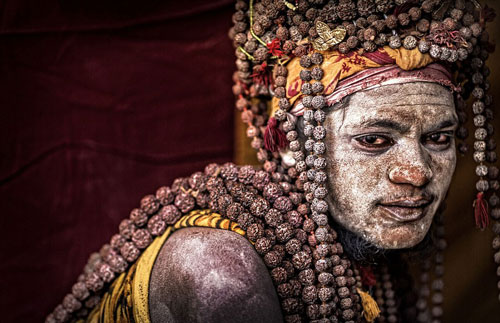 (تصاویر) عادات عجیب یک قبیله‌ در هند