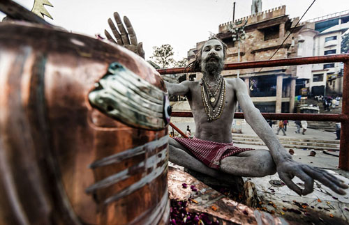 (تصاویر) عادات عجیب یک قبیله‌ در هند