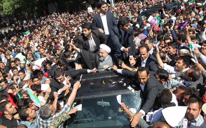 (تصاویر) استقبال از روحانی در تبریز