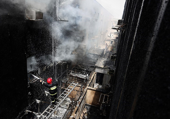 (تصاویر) آتش‌سوزی گسترده منتقل کباب