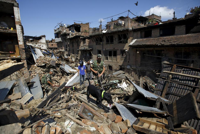 (تصاویر) کاتماندو، سه روز پس از فاجعه