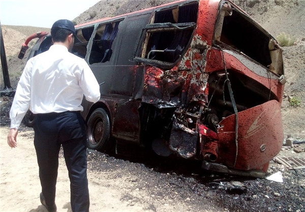 (تصاویر) تصادف دلخراش و مرگ 4 نفر در فیروزکوه