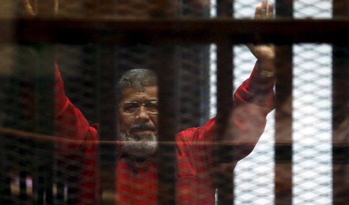 (تصاویر) محمد مرسی در لباس اعدام