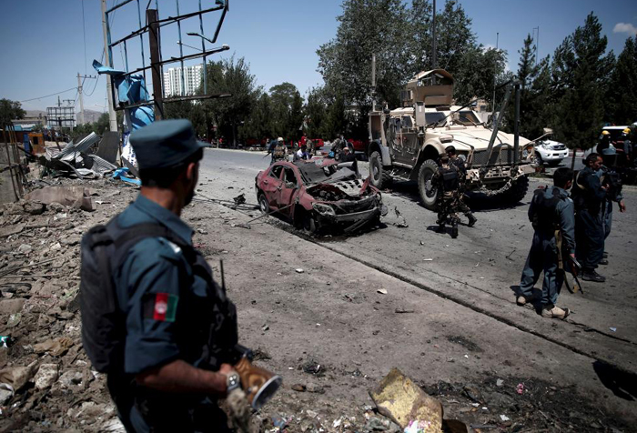 (تصاویر) حمله به کاروان ناتو در کابل