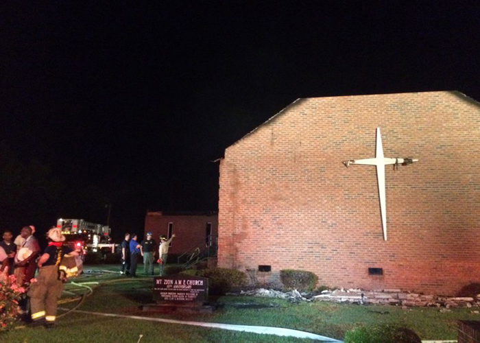 (تصاویر) دومین آتش‌سوزی کلیسای سیاه‌پوستان