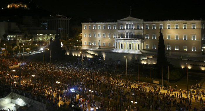 (تصاویر) جشن پیروزی در یونان پس از رفراندوم