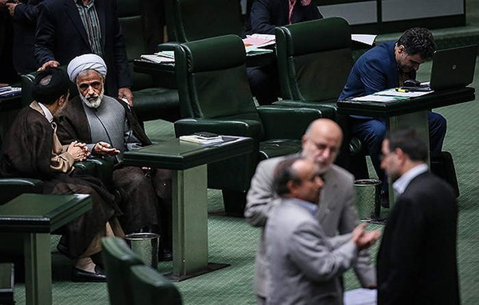 (تصاویر) حواشی تصویب طرح هسته‌ای در مجلس