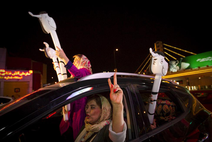 (تصاویر) گزارش رویترز از جشن هسته‌ای در تهران