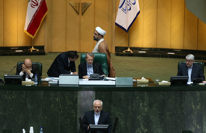 (تصاویر) ظریف در صحن علنی مجلس