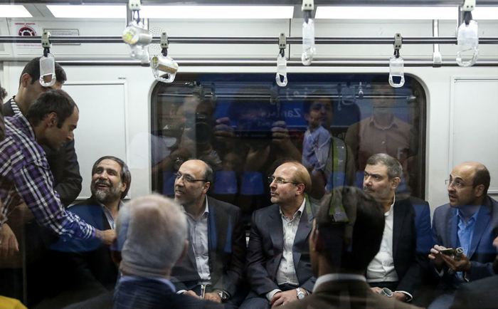 (تصاویر) قالیباف در مترو