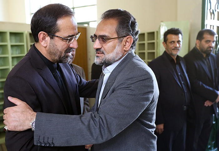 (تصاویر) تسلیت احمدی‌نژاد به عباسی